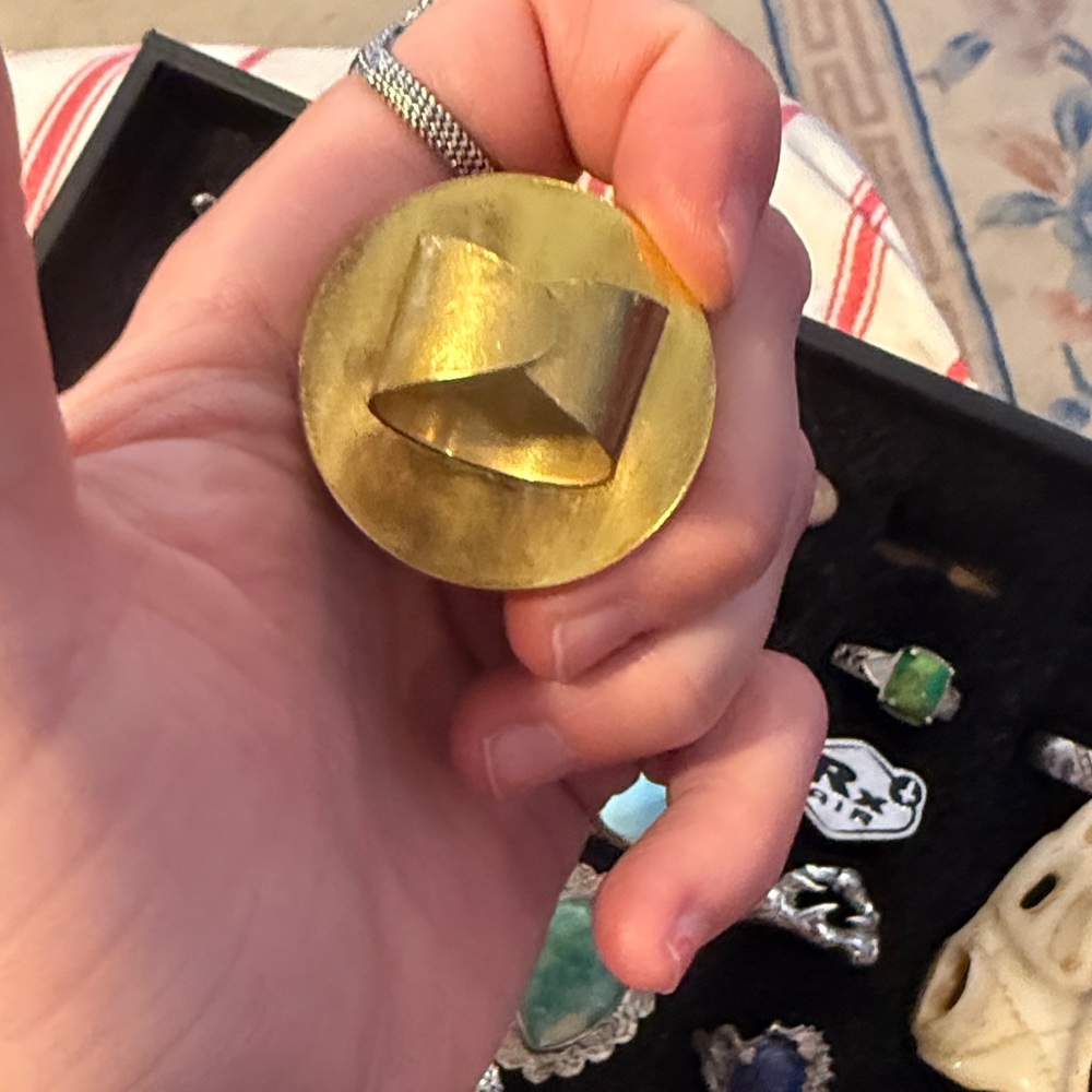 ring - Picture 2 of 3